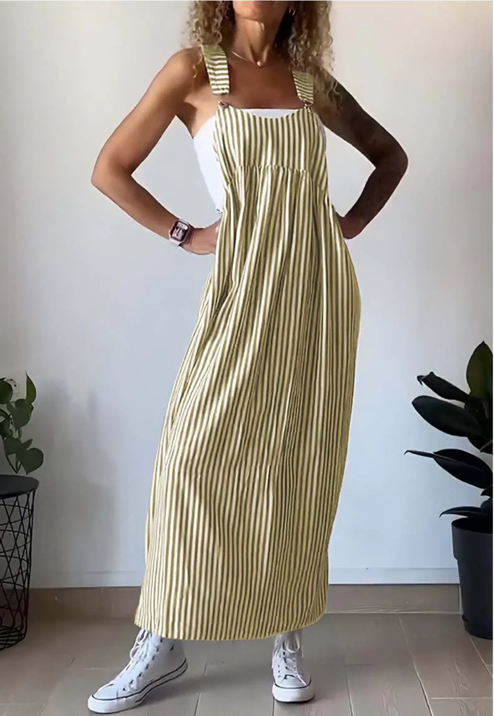 Luna | Elegante Zomerse Halterjurk met Strepen en Gesp