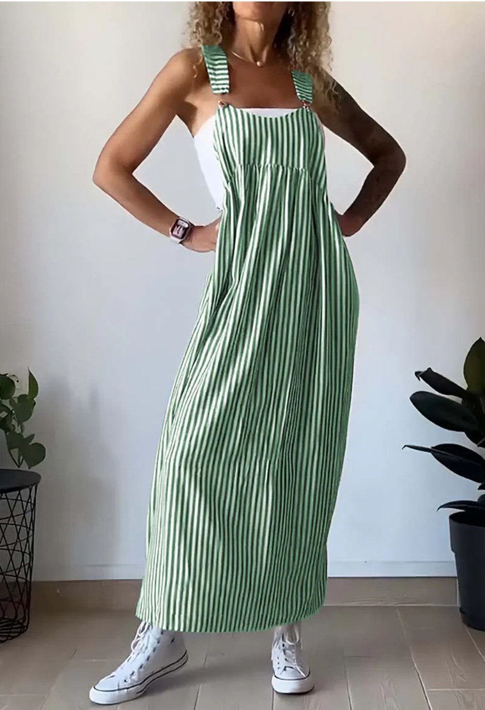 Luna | Elegante Zomerse Halterjurk met Strepen en Gesp