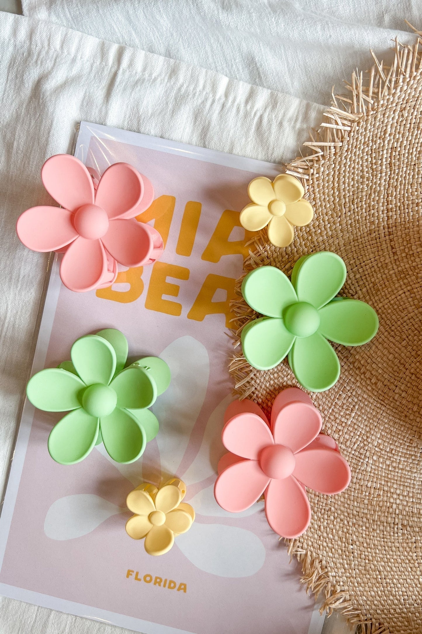 Flora's Charm | Candy Kleur Bloemen Haarclips met Sterke Grip